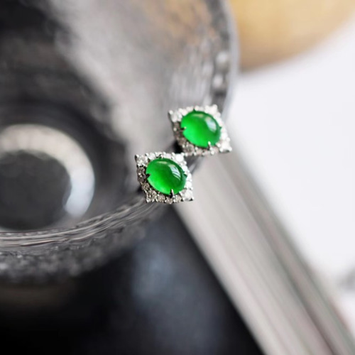 685 受注制作 k18金ゴールド 天然 A貨 翡翠 ピアス ダイヤモンド 豪華  