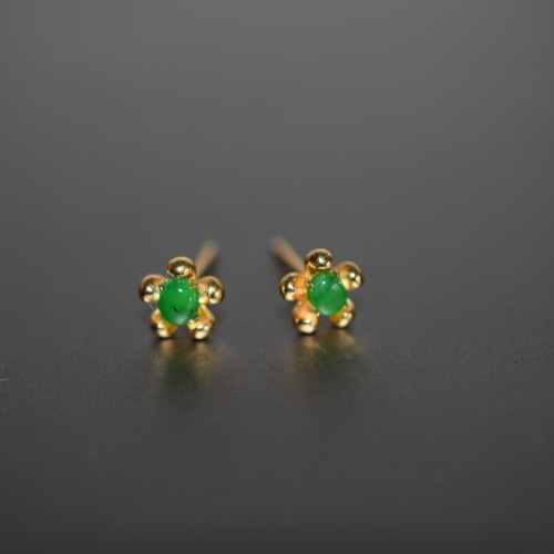 571 現品 k18金 ゴールド 天然 陽緑 本翡翠 花 ピアス