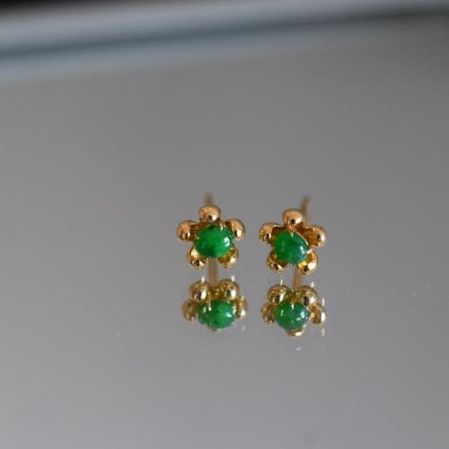 571 現品 k18金 ゴールド 天然 陽緑 本翡翠 花 ピアス