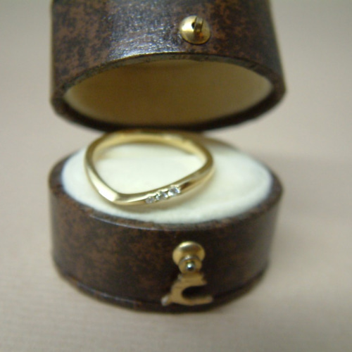 K18 ダイヤ0.025ct 細身リング 指輪・リング マリエール 通販｜Creema  