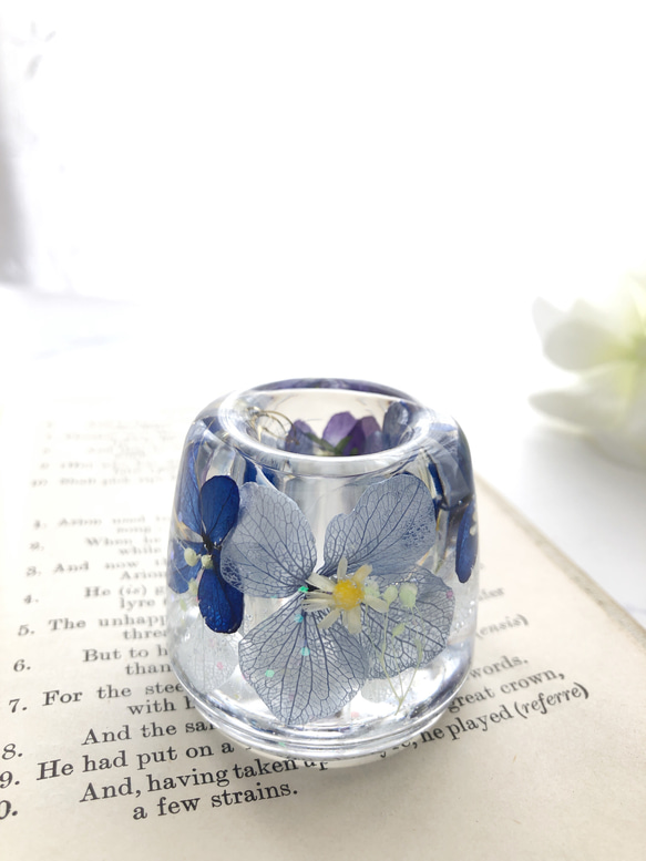 ビオラとブルー紫陽花のペン立て、印鑑立て、歯ブラシ立て 2枚目の画像