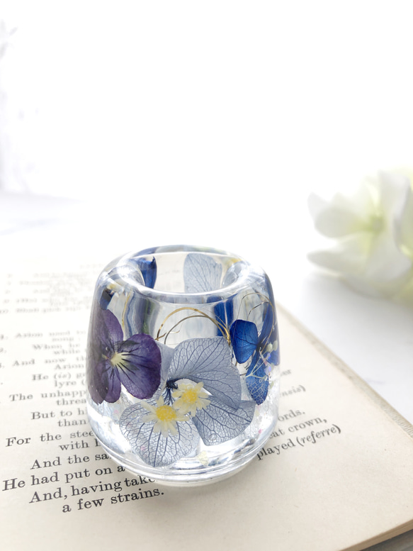 ビオラとブルー紫陽花のペン立て、印鑑立て、歯ブラシ立て 3枚目の画像