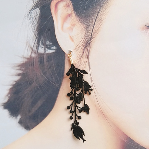 フラワー☆ケミカルレース(ブラック) ピアス/イヤリング ピアス 