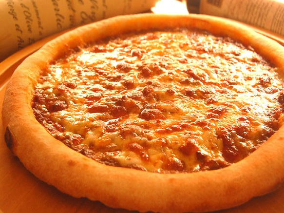 【天然酵母ピザ】 ミートソースカレーピザ　２０ｃｍ 1枚目の画像