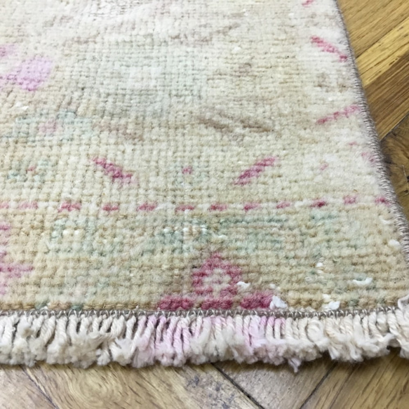 手織りトルコ絨毯 101x52cm ヴィンテージラグ 4枚目の画像