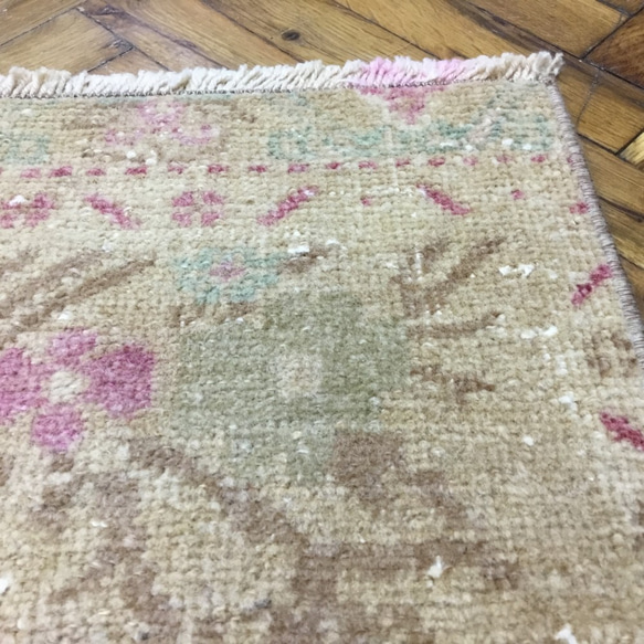 手織りトルコ絨毯 101x52cm ヴィンテージラグ 6枚目の画像