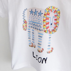 ライオンのTシャツ「LION」名入れ無料 2枚目の画像