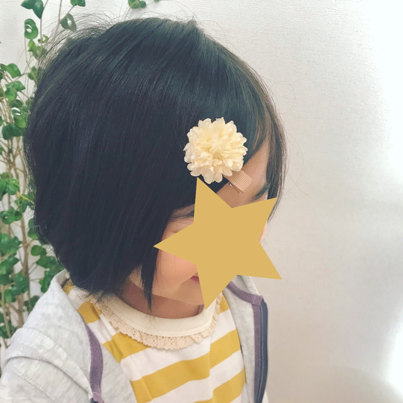 お花のベビーヘアクリップ☆選べるミニミンポンマム 赤ちゃん ベビー ヘアピン 5枚目の画像