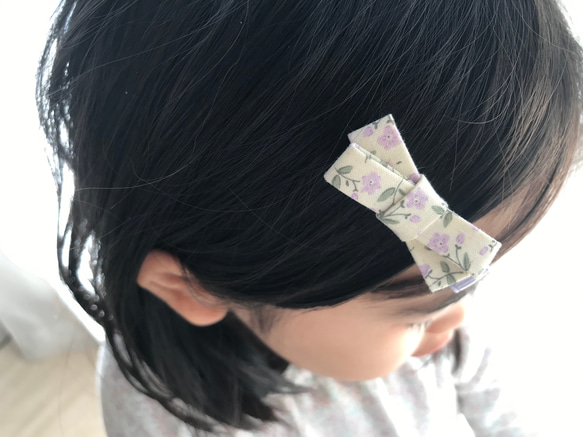 ベビーヘアクリップ☆パープルフラワー×リネン 4枚目の画像