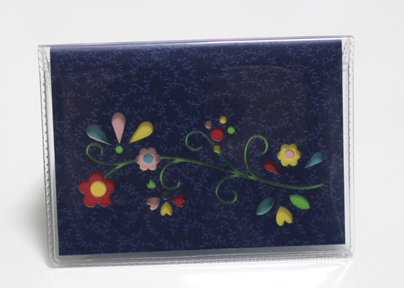 彫紙アートで作るカードケース＜flower：紺＞ 1枚目の画像