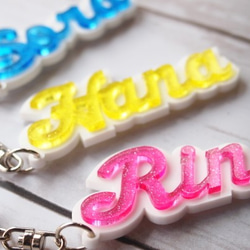 期間限定価格】マカロンカラーの3Dネームアクリルキーホルダー