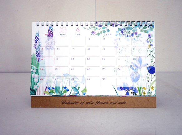 2022 卓上カレンダー 【 Calendar of wildflowers and nuts 】 3枚目の画像