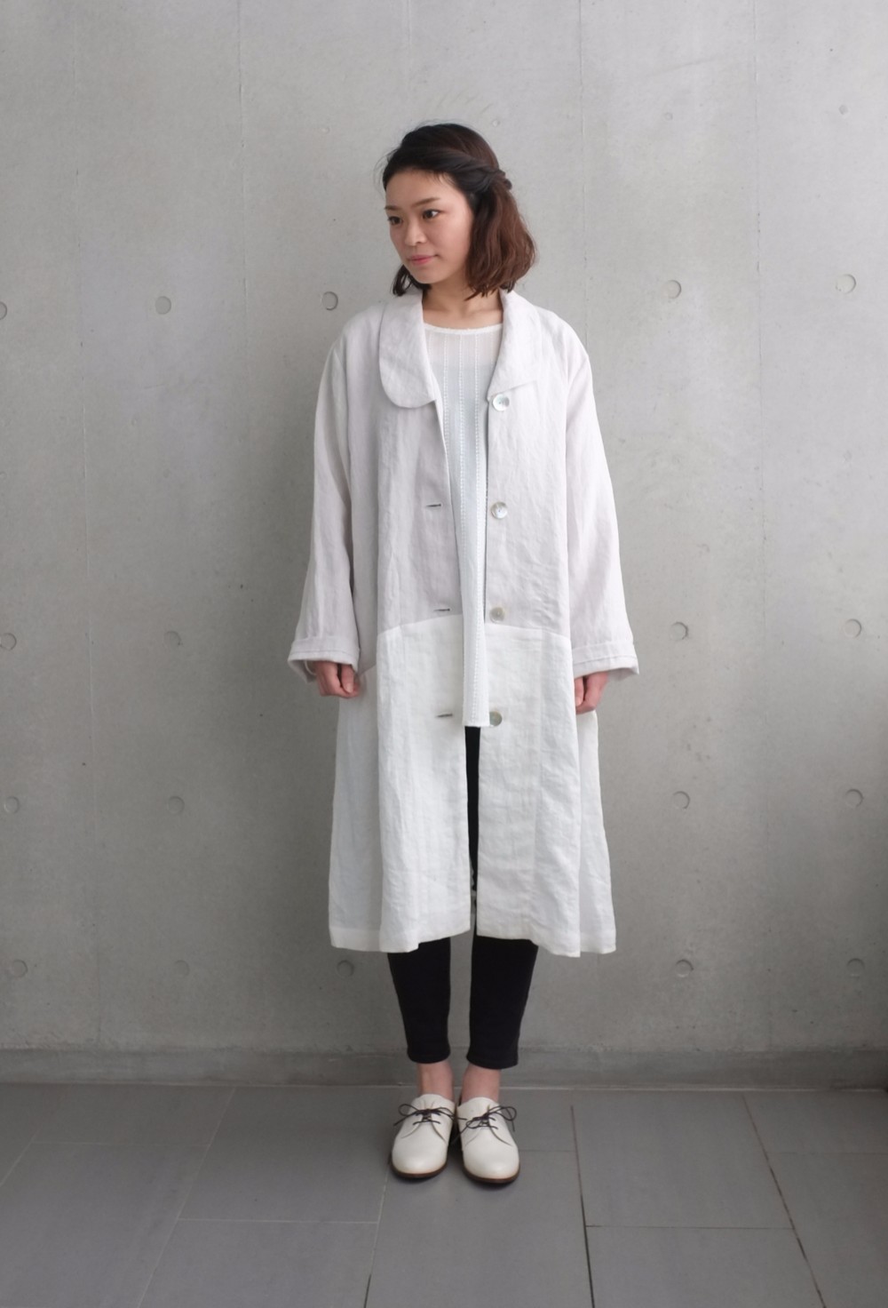 CUBY LNEN -short collar-　ﾗｲﾄｸﾞﾚｰ×ｵﾌ白