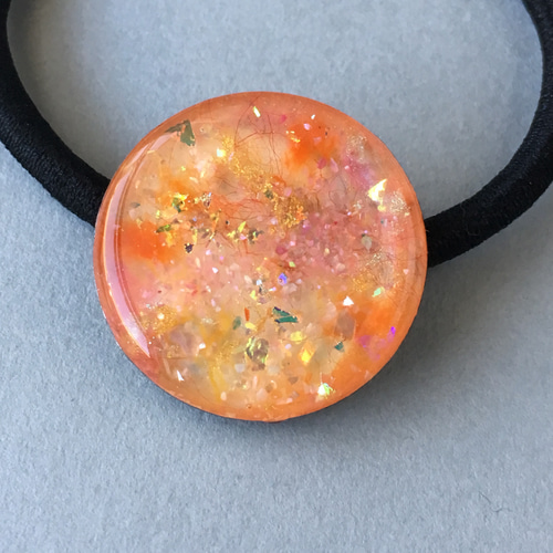 ハンドメイド ヘアゴム オレンジと透明のレジン製 ハンドメイド ヘアゴム オレンジと透明のレジン製