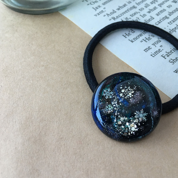【1386】レジン　雪の結晶　ヘアゴム　ポニーフック　ブロ―チ　ハンドメイド 1_b94c68f50587b1c3a7e3643164f3