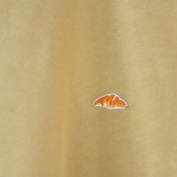 カラープルオーバーパーカー【クリーム】；クロワッサン刺繍付き 6枚目の画像