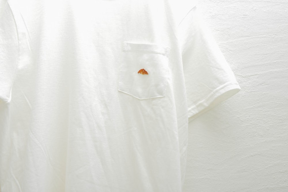 口袋T卹[白色]羊角麵包刺繡 第3張的照片