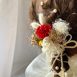 赤のミニマムと飾り紐の髪飾り　／結婚式　成人式　卒業式　和装　振袖　袴　ヘッドドレス　紐アレンジ　パールピン付き 4枚目の画像