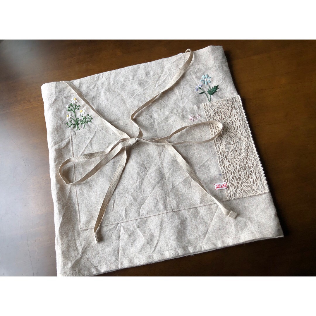 手仕事/手刺繍/エプロン/花刺繍/美しい 手仕事/手刺繍/エプロン/花刺繍/美しい