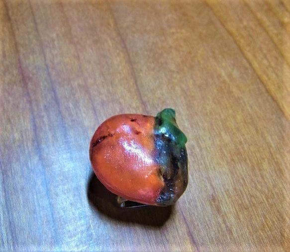 柿の帯留め　(柿のブローチ・柿のマグネット) 2枚目の画像