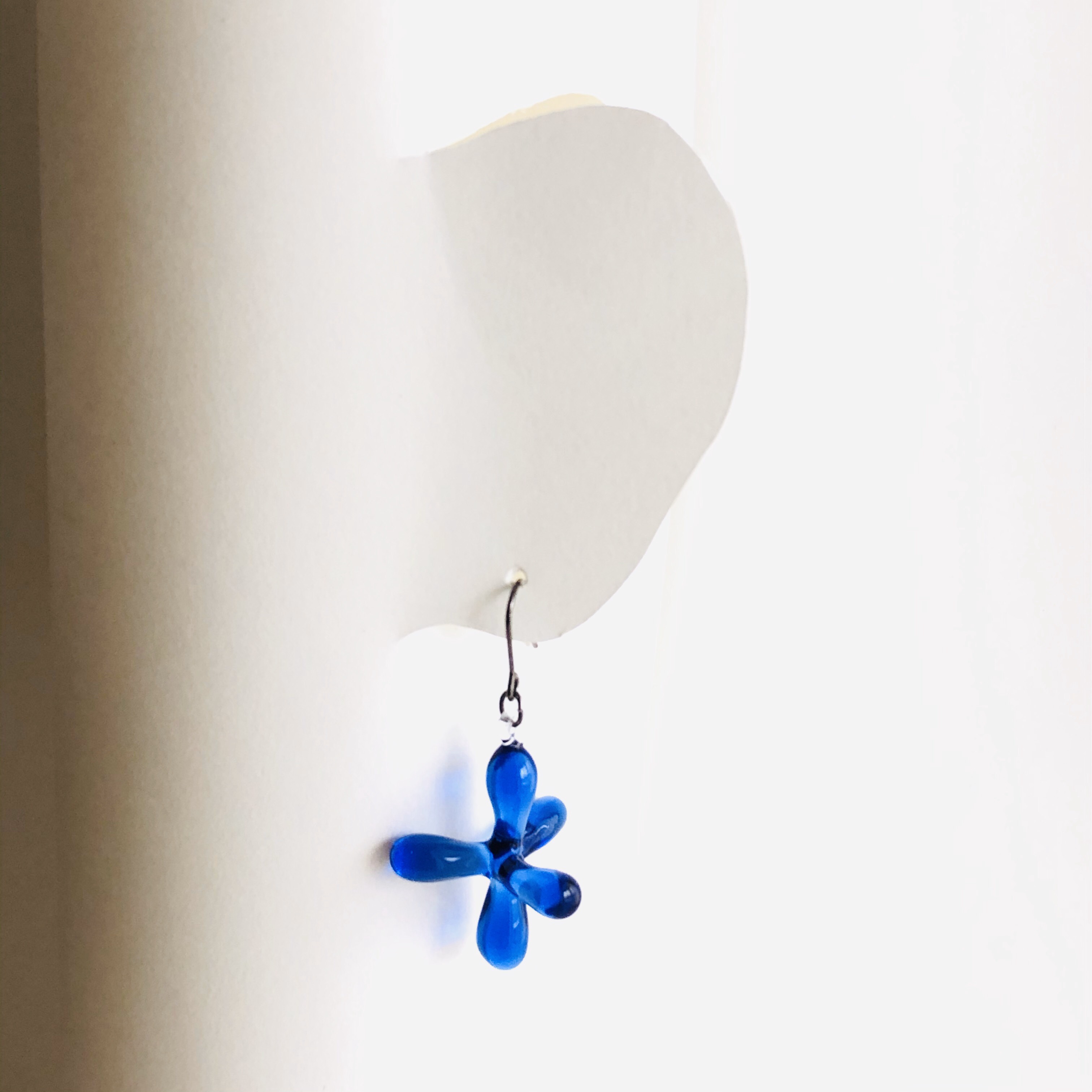 ガラスピアス（イヤリング）ブルー