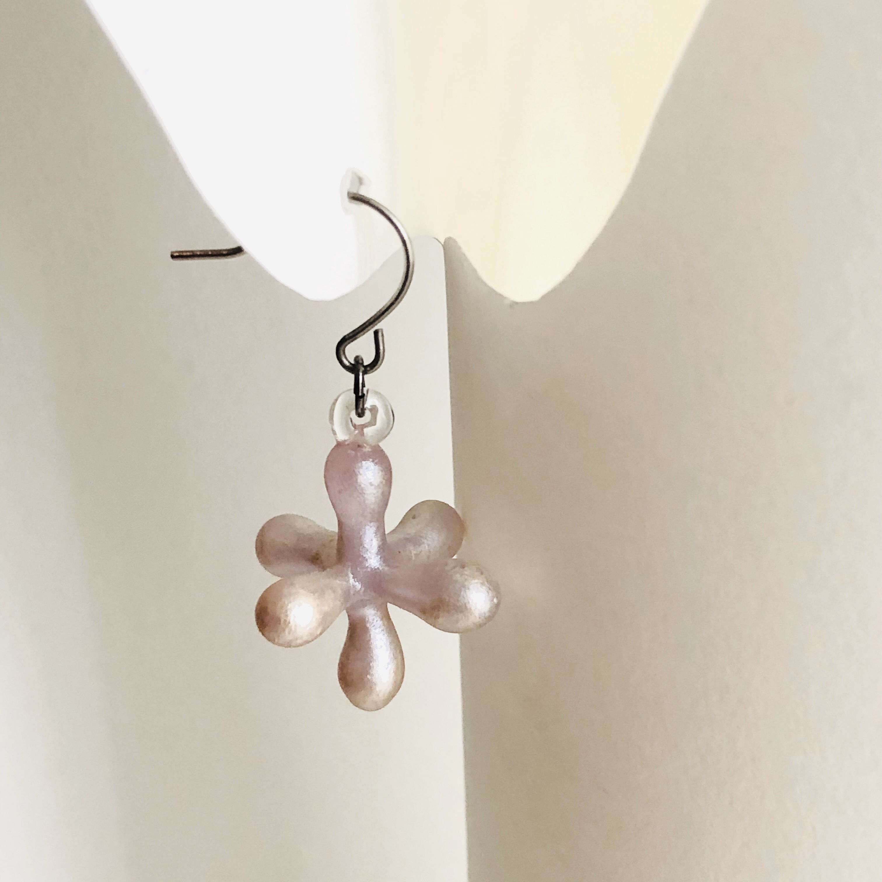 ガラスピアス（イヤリング）パールピンク