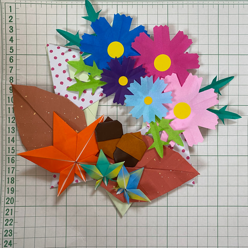 折り紙リース 秋 落ち葉 紅葉 どんぐり 秋桜 壁面飾り 施設 病院