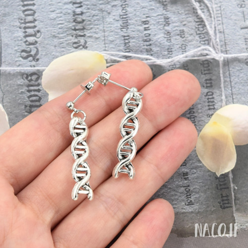 医療系・理系がグッとくるDNA二重螺旋構造ピアス mini ピアス