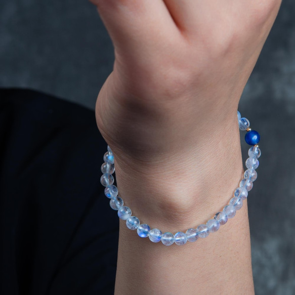 7A冰透藍光4mm月光石藍晶石手鍊 |14K包金手鏈泰銀天然水晶 | 藍光手鏈客製設計禮物可刻字 第9張的照片