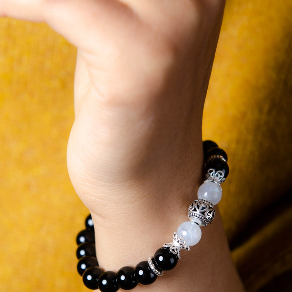 藍光月光石黑瑪瑙手鍊 | 天然水晶925純銀設計手鏈 泰銀客製化禮物 第2張的照片