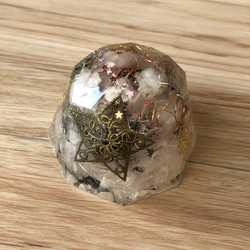 ダイヤドーム型　オルゴナイト ローズクォーツ 1枚目の画像