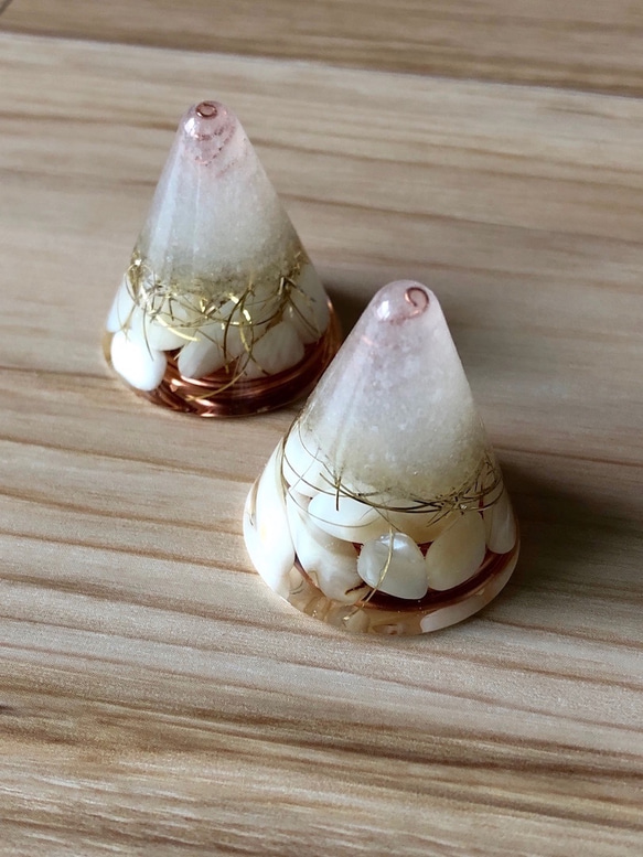 ミニ盛り塩オルゴナイト　マザーオブパール　２個セット 1枚目の画像