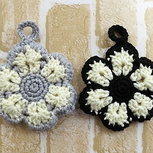☆2個セット☆花モチーフ アクリルエコたわし☆ 毛糸 ☆花風