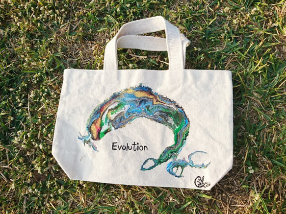 ｜Evolution 進化 1 ｜ 壓克力顏料手繪提袋  Hand Drawn Bag 第4張的照片
