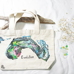 ｜Evolution 進化 1 ｜ 壓克力顏料手繪提袋  Hand Drawn Bag 第6張的照片