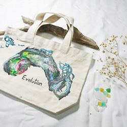 ｜Evolution 進化 1 ｜ 壓克力顏料手繪提袋  Hand Drawn Bag 第7張的照片
