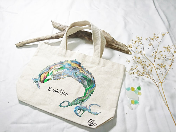 ｜Evolution 進化 1 ｜ 壓克力顏料手繪提袋  Hand Drawn Bag 第8張的照片