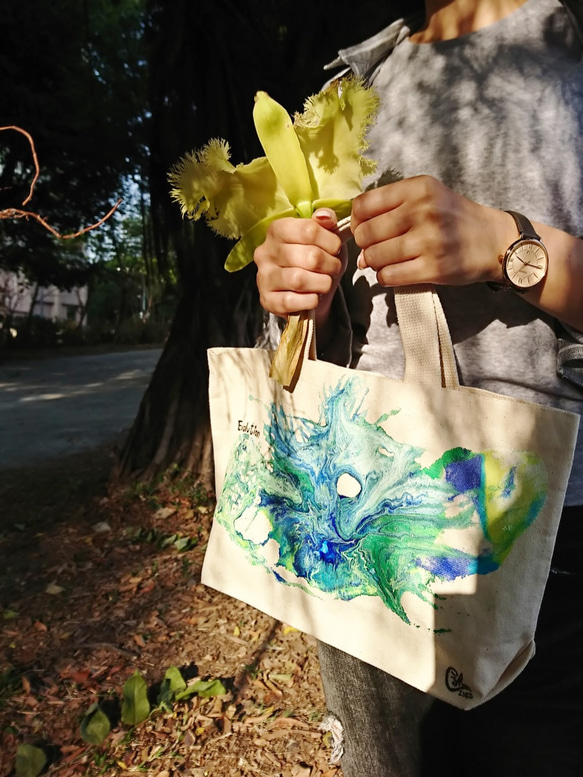 ｜Evolution 進化 2 ｜ 壓克力顏料手繪提袋  Hand Drawn Bag 第3張的照片