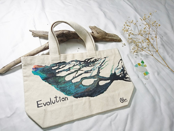 ｜Evolution 進化 7｜ 壓克力顏料手繪提袋  Hand Drawn Bag 第9張的照片