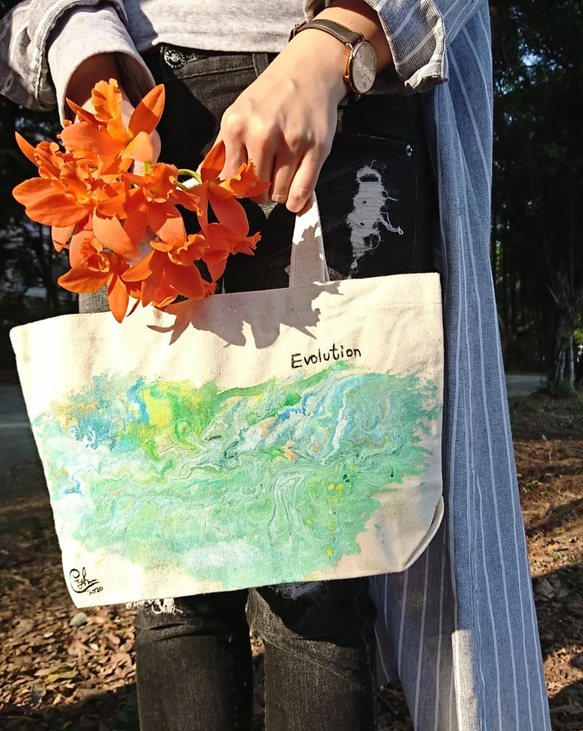 ｜Evolution 進化 9｜ 壓克力顏料手繪提袋  Hand Drawn Bag 第7張的照片