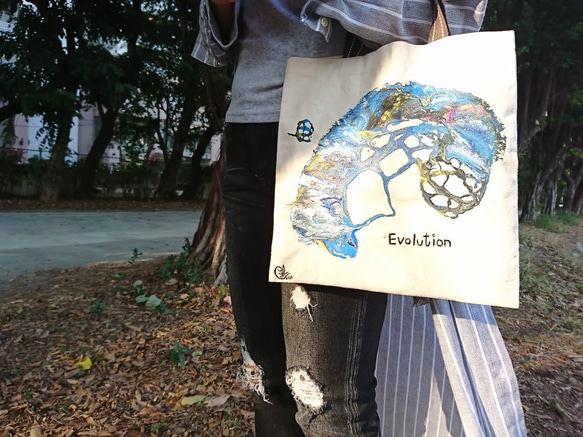 ｜Evolution 進化13｜ 壓克力顏料手繪提袋  Hand Drawn Bag 第10張的照片