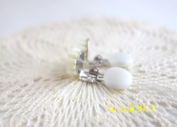 ☆Vintage☆White margaret earing 3枚目の画像