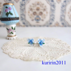 ☆Vintage☆Blue pansy earing 1枚目の画像