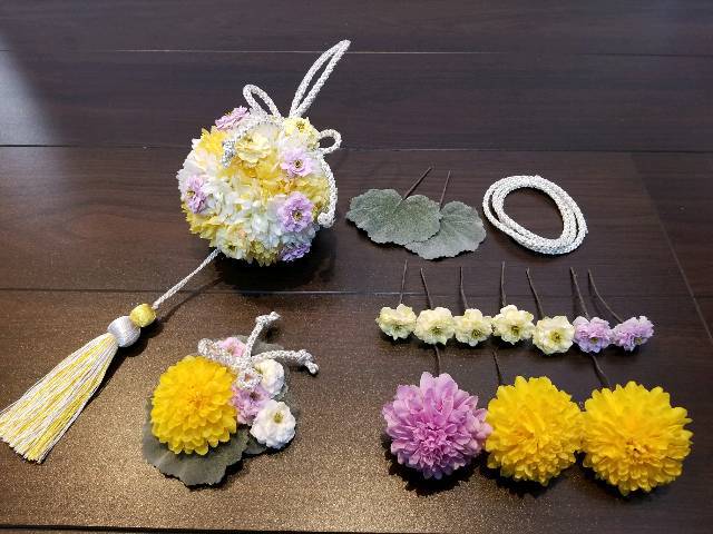 和装用ボールブーケ