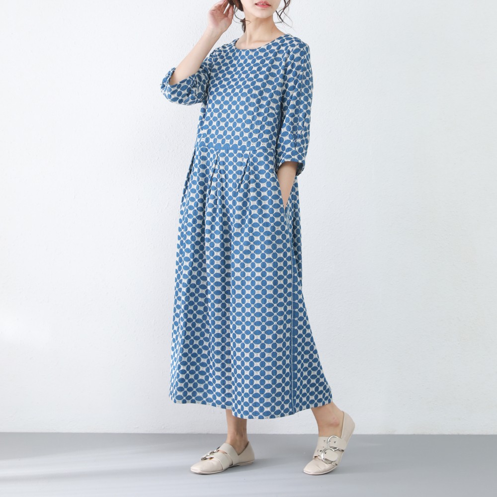 裾上げ無料♪サイズオーダー可♪花柄刺繡　デニム　タックワンピース （33)