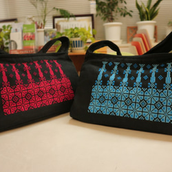 オトナ可愛い刺繍のハンドバッグ（ベツレヘム柄） 2枚目の画像