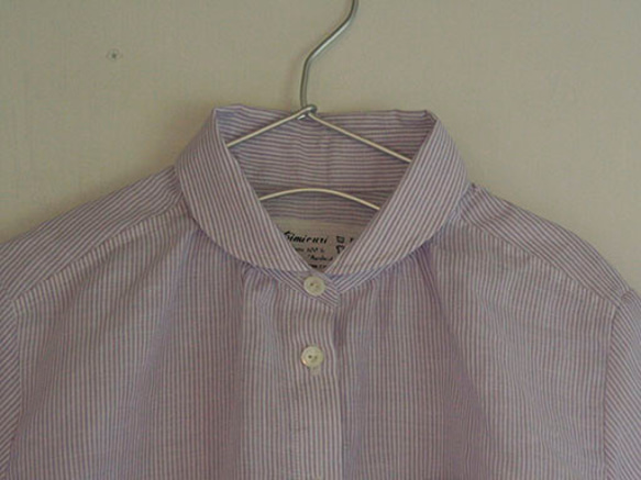 丸襟半袖紫ストライプシャツ 1枚目の画像