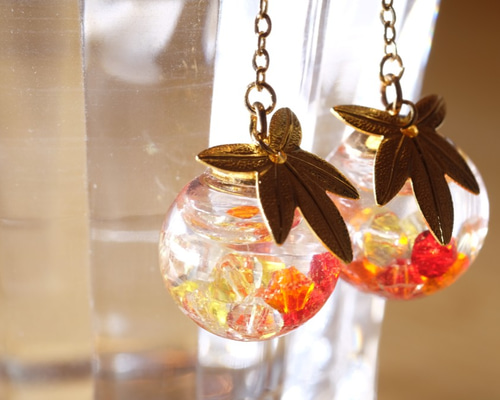 楓ガラスドームピアス/イヤリング♥秋の風 -秋楓落葉- イヤリング