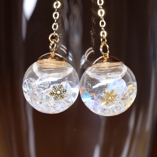 雪ガラスドームピアス/イヤリング♥冬の雪 イヤリング