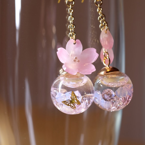桜ガラスドームピアス/イヤリング♥春の空 -桜色ロマンス- イヤリング